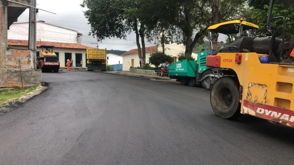 Prefeitura e Governo do Estado unem forças para acelerar pavimentação em Serra Grande.