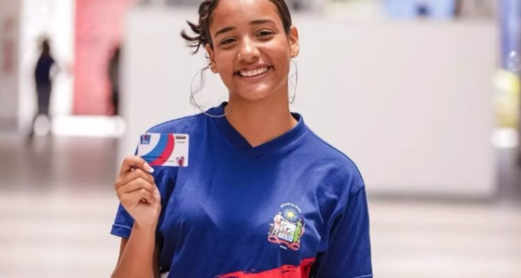 Governo da Bahia libera pagamento de março do Bolsa Presença para mais de 366 mil estudantes