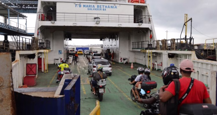 Sistema Ferry-Boat prevê mais de 104 mil passageiros durante operação especial de Corpus Christi
