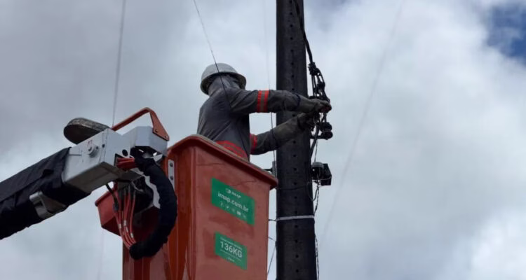 Valença investe R$ 823 mil na modernização da iluminação da orla