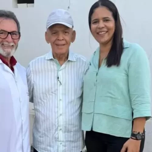 Prefeito de Valença, Marcos Medrado, visita Policlínica Municipal e reforça compromisso com melhorias na área da saúde.