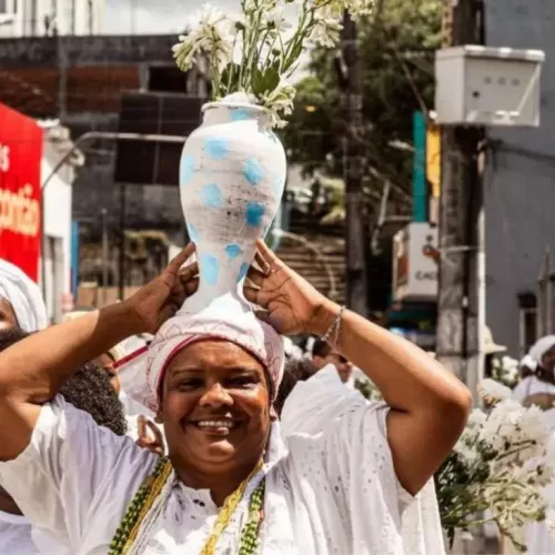 Considerada uma das maiores festas populares de sincretismo religioso do baixo sul, a Lavagem do Amparo marca o início dos festejos em homenagem a Nossa Senhora do Amparo